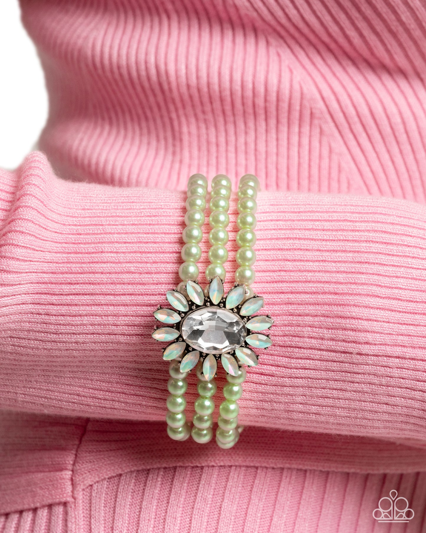 Conscious Chic - Complete Look